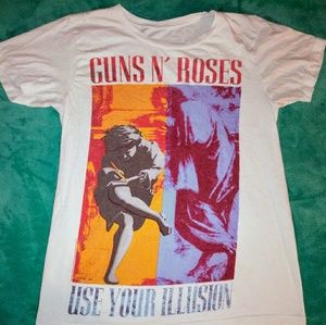 Guns N' Roses shirt